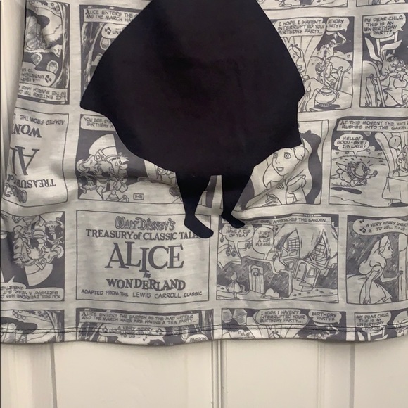 Alice in wonderland tank top - Picture 4 of 5